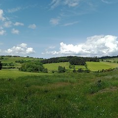 Paysage de la campagne de Saugues, Haute-Loire, Fr